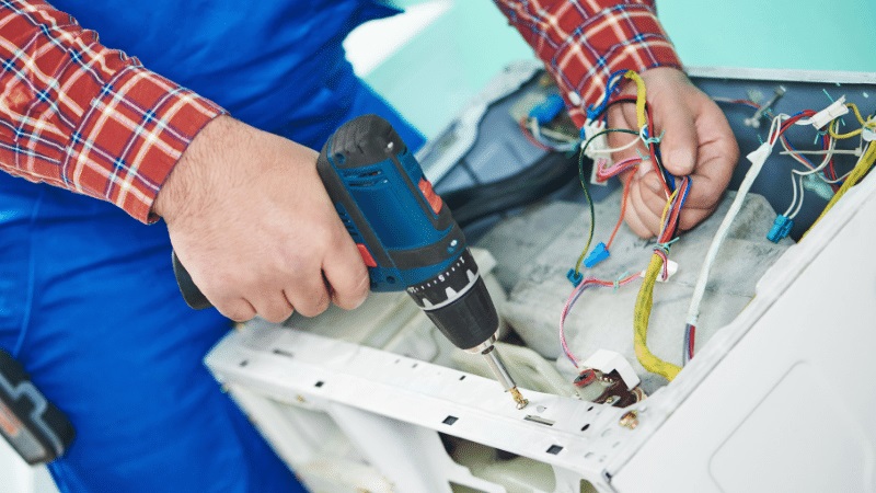 Zeytinburnu Amana Amana çamaşır makinesi kart tamiri – Su almama arızası orijinal parça ile giderildi. - Teknik servis örneği